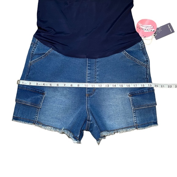 Indigo Rising Maternity Over Belly Blue Denim Jean Shorts Women’s Size: Large - Picture 5 of 5